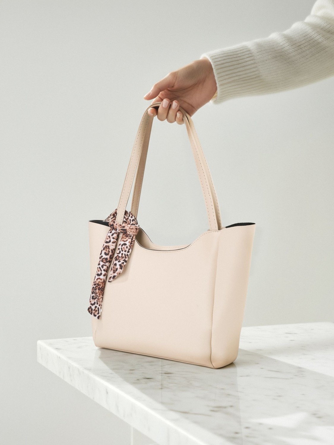 Mojeva Lumi Kadın Fular Hediyeli Fermuarlı Mıknatıs Kapamalı Shopper El ve Omuz Çantası görsel 6
