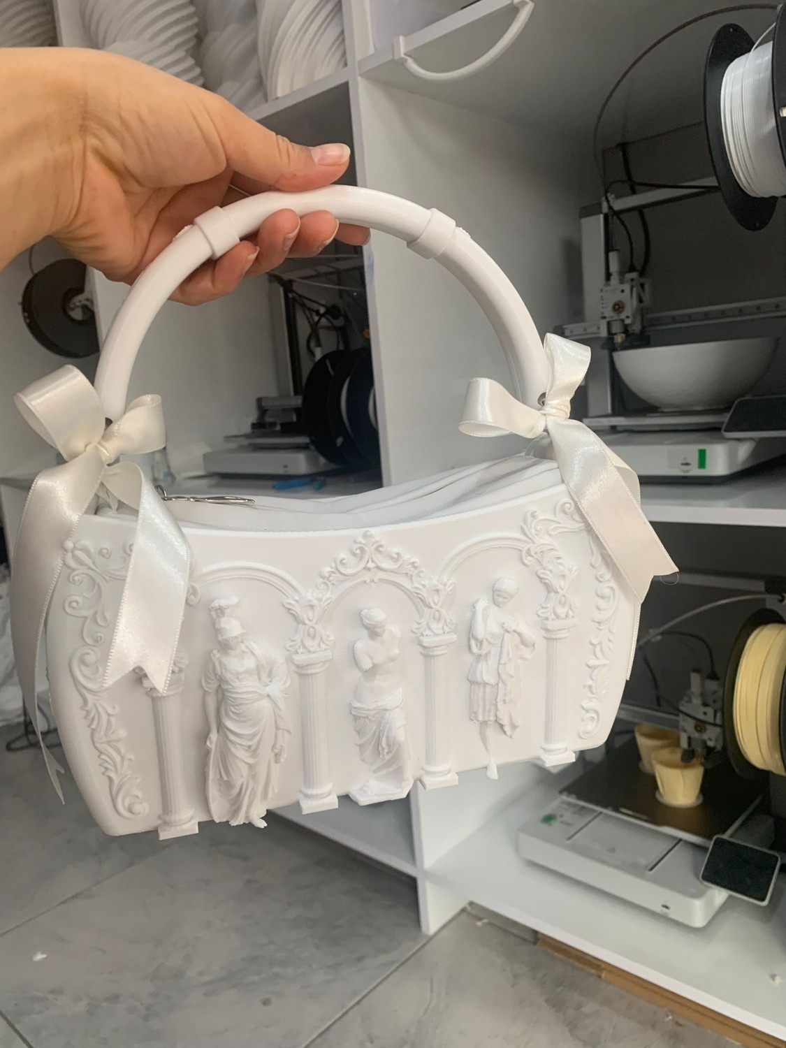 Tigea Accessories Antik Dönem 3D Lux Kadın El Çanta Beyaz Sert Plastik Şık Tasarım görsel 3
