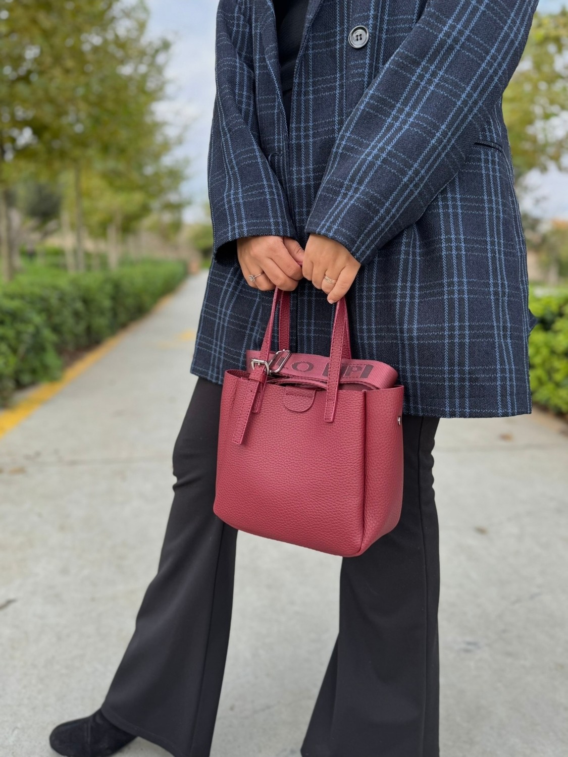 Just Polo Kadın Just Polo Yeni Sezon 3 Bölmeli Yumuşak Deri Lüks ve Şık Dokunuş El & Omuz Çantası Shoulder Bag görsel 8