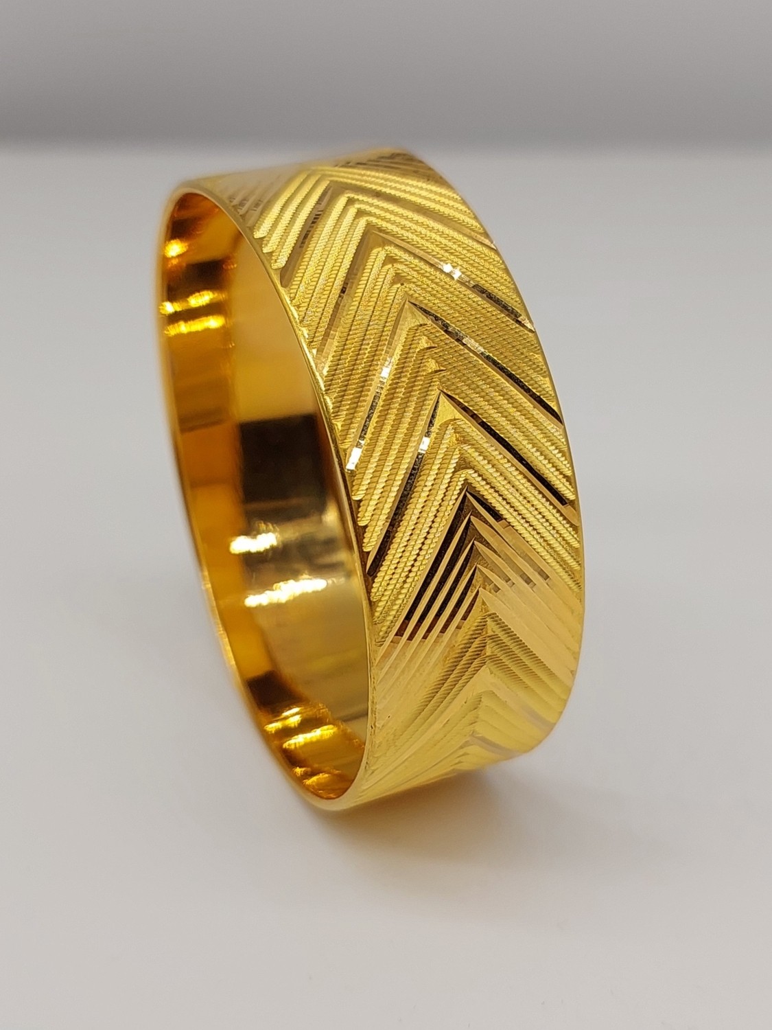 Cemal Demircioğlu Balık Sırtı 22 Ayar Yatırımlık Şarnelli 6.0 Ölçü 20 gr Altın Kadın Bilezik