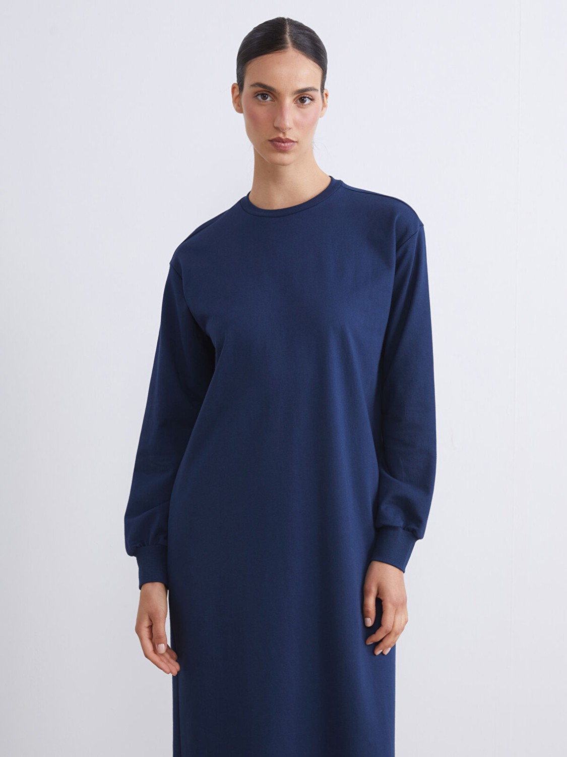 LC Waikiki Yeni Sezon Büyük Beden Bisiklet Yaka Sweatshirt Elbise görsel 4