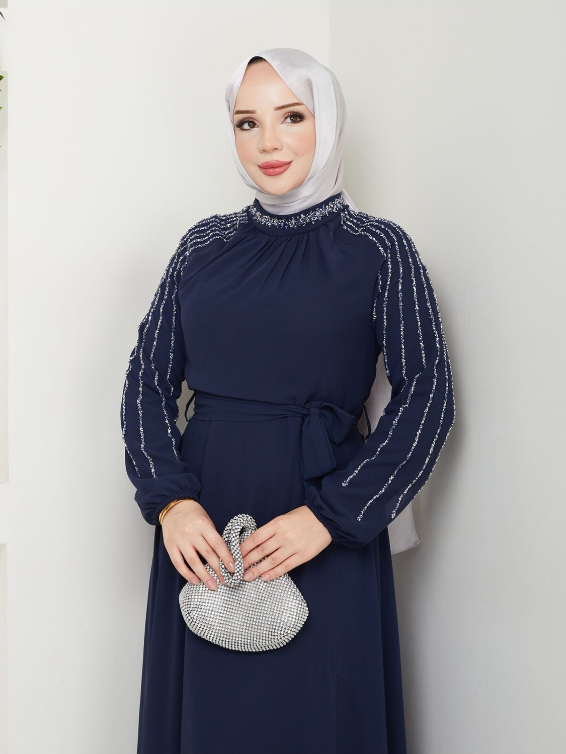 Hiramir Kadın Kolları Işlemeli Astarlı Abiye Elbise YZ2501 görsel 2