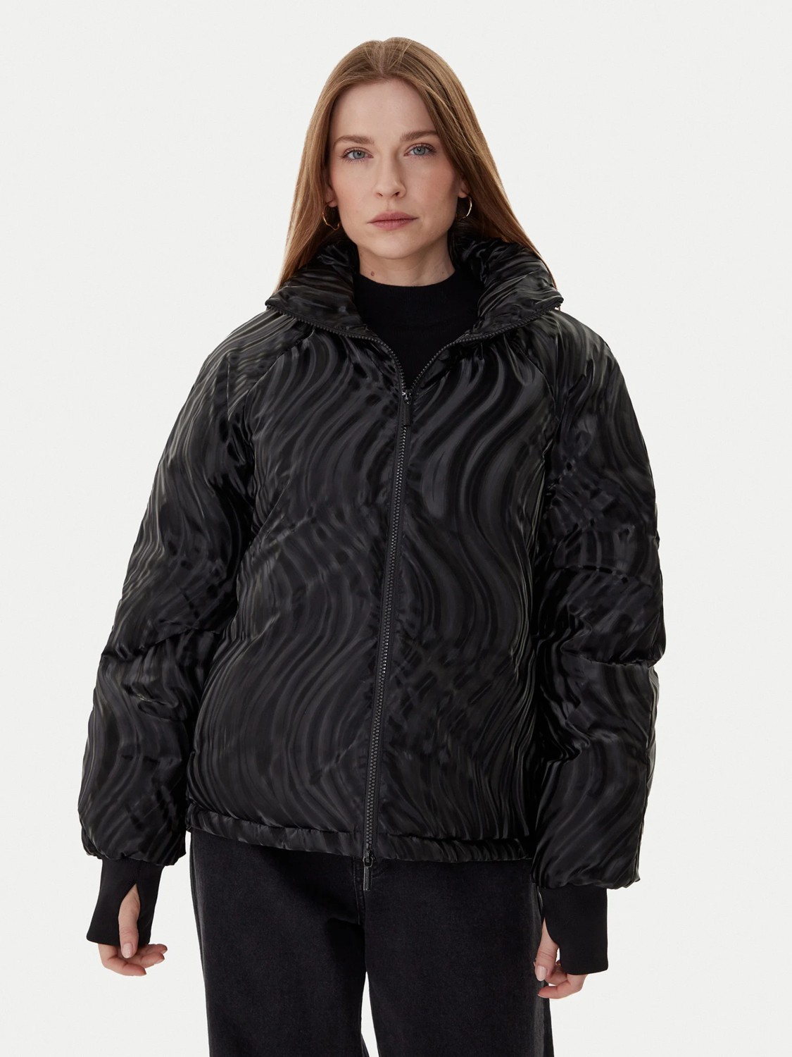 Armani Exchange Kadın Desenli Regular Fit Çıkarılabilir Kapüşonlu Uzun Kol Dik Yaka Siyah Mont XW000690 AF16211-FC102