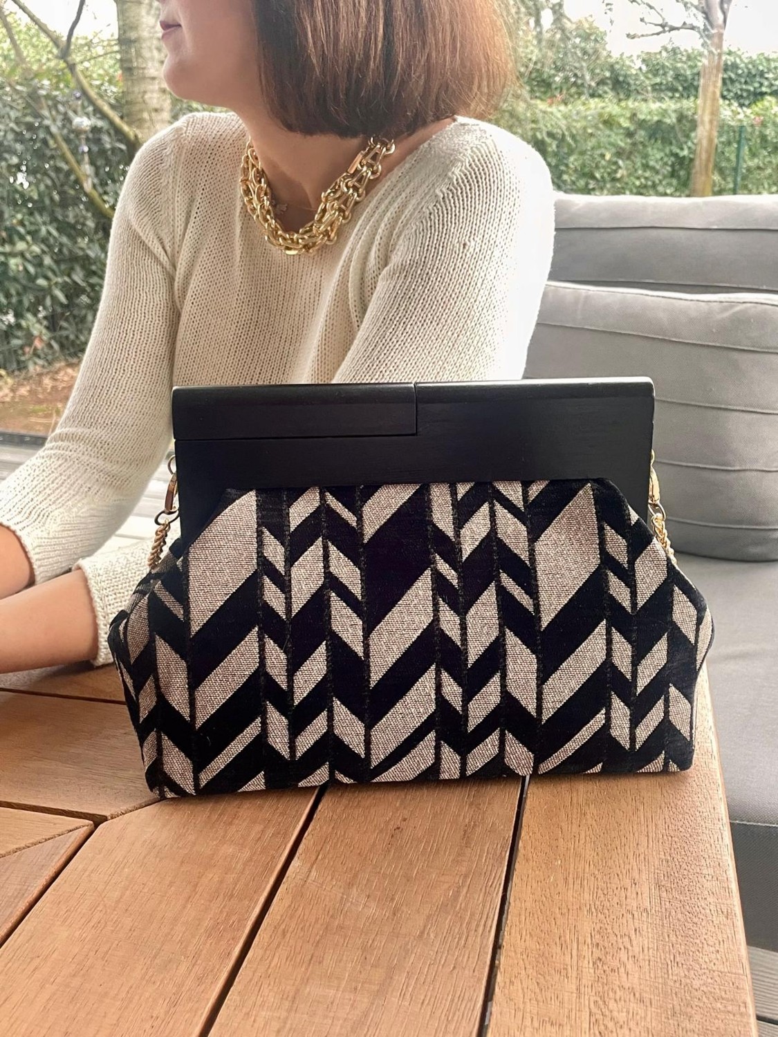Jophiel Atelier Portföy Çanta Kadın Zincirli Omuz Çantası Dokuma Kumaş ile Şık Görünüm 20x28 cm Clutch