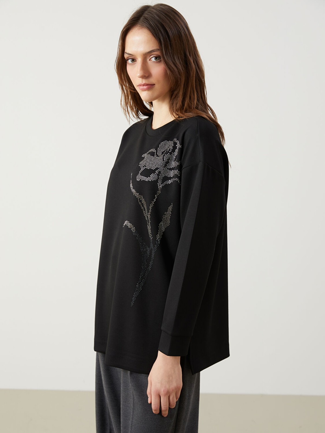 LC Waikiki Yeni Sezon Taşlı Oversize Kadın Sweatshirt Tunik