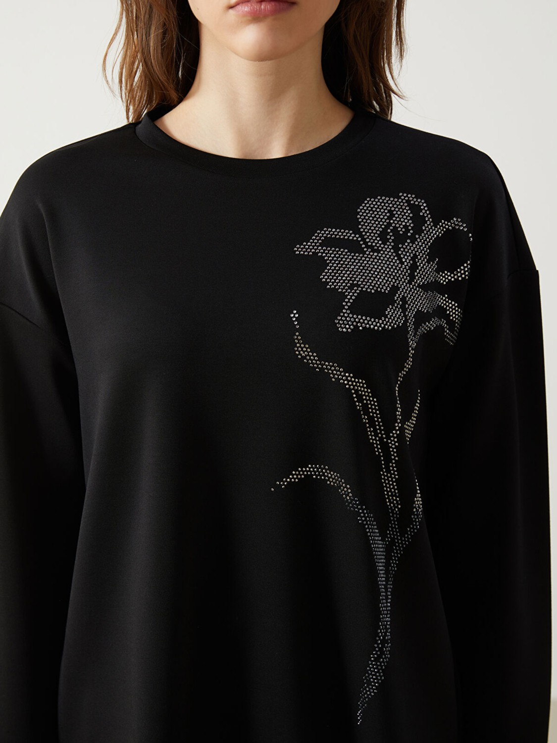 LC Waikiki Yeni Sezon Taşlı Oversize Kadın Sweatshirt Tunik görsel 3