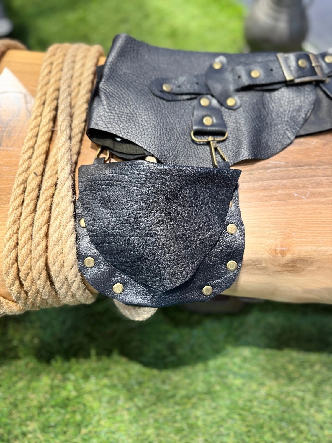Yılday Gür Butik Sawyer El Yapımı Fonksiyonel Deri Kemer - Çıkarılabilir Çanta ve Antik Detaylı Tasarım - Standart Beden görsel 2