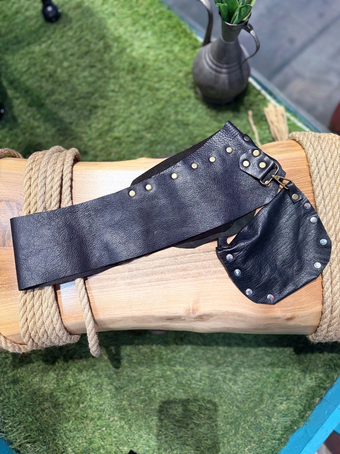 Yılday Gür Butik Sawyer El Yapımı Fonksiyonel Deri Kemer - Çıkarılabilir Çanta ve Antik Detaylı Tasarım - Standart Beden görsel 5