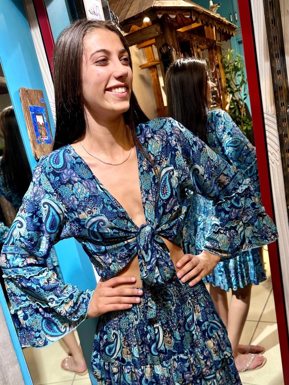 Yılday Gür Butik Çiçek Desenli Ipek Takım görsel 2