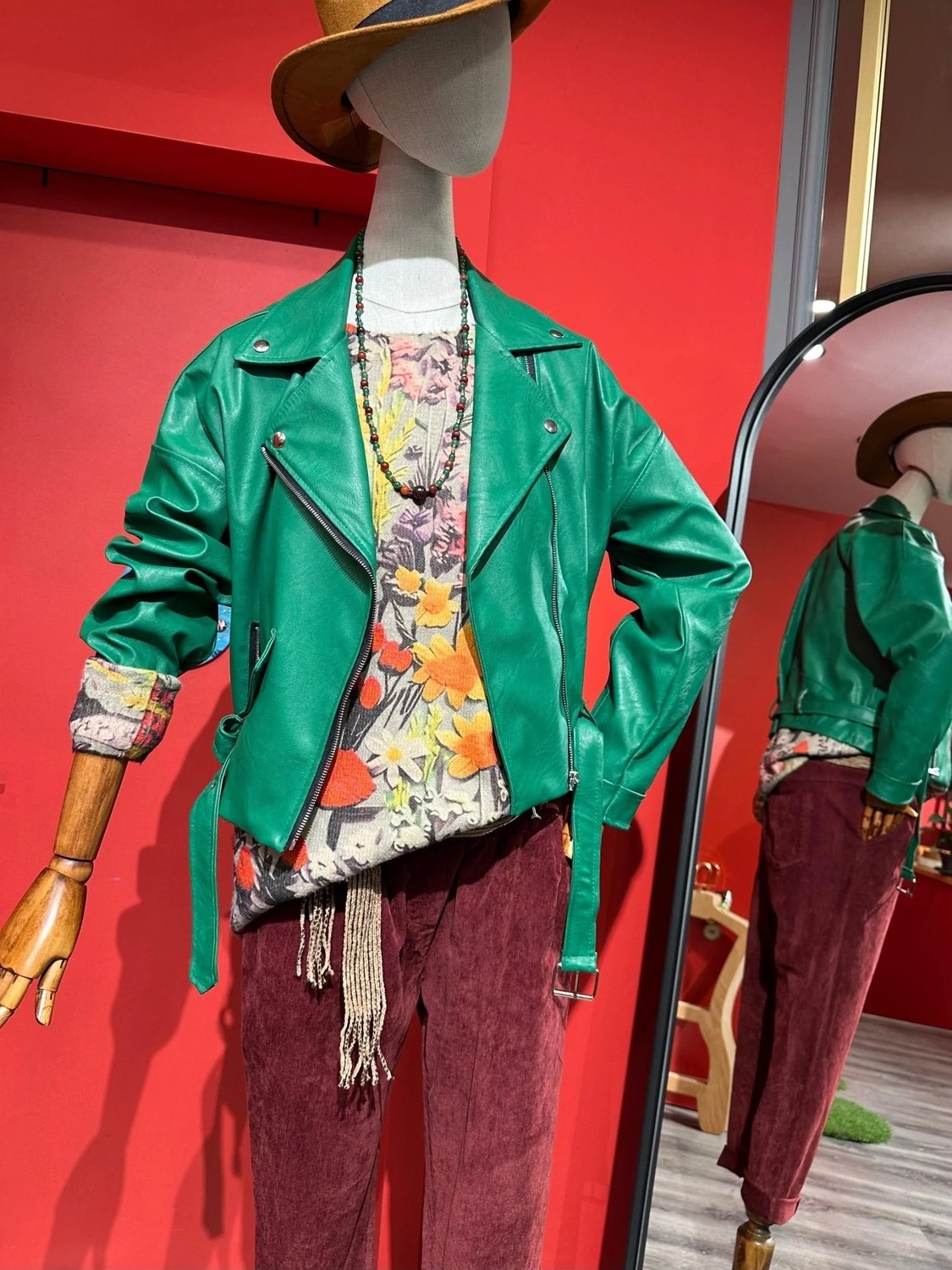 Yılday Gür Butik Yeşil Deri Ceket - Ithal Ürün, Şık ve Modern Tasarım