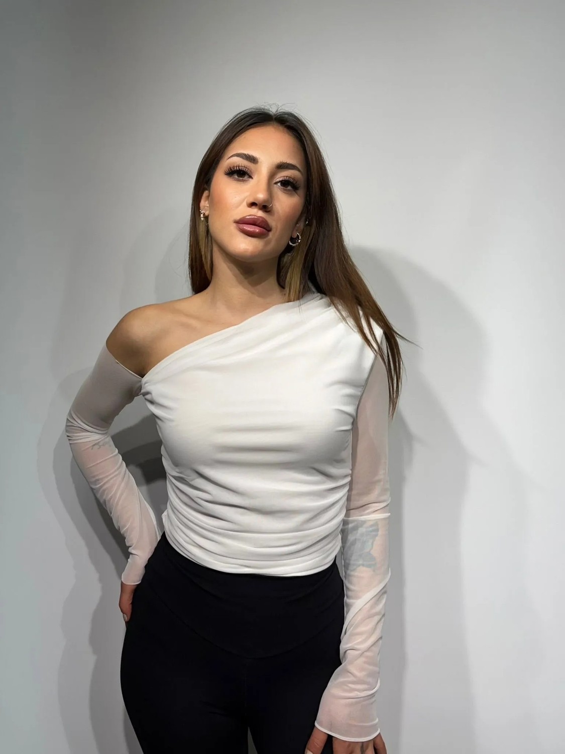 362 Fashion Butik Kolu Tüllü Tek Omuz Bluz