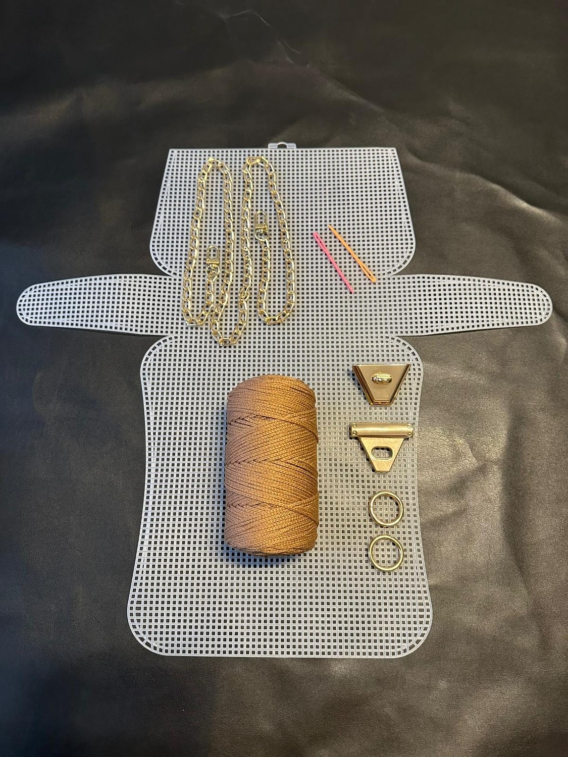 Veloria Bag & Scarf Orta Boy Plastik Kanvas Polyester Makrome Ipli Çanta Yapım Kiti Gold Renk Aksesuarlı Tam Set görsel 4
