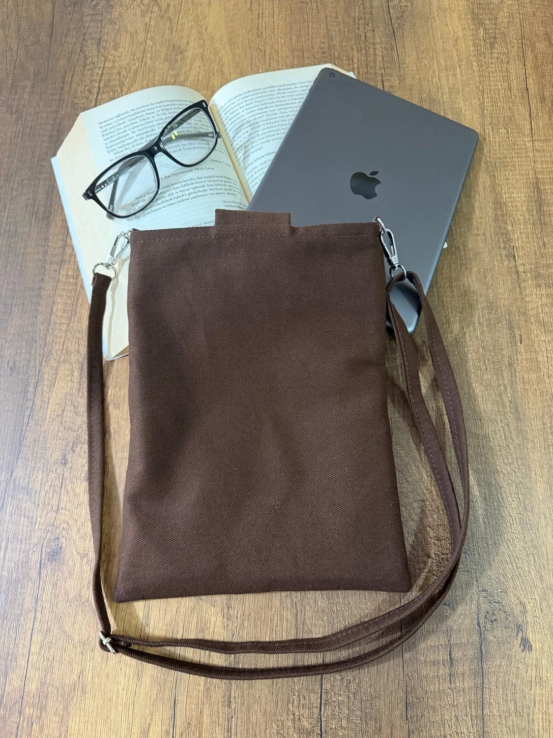 Aksesuar Sepeti El Yapımı, Fransız Köylüsü Desenli, Cepli, Taşıma Askılı, Kılıf Çanta, Tablet Kılıfı, Kitap Kılıfı görsel 5