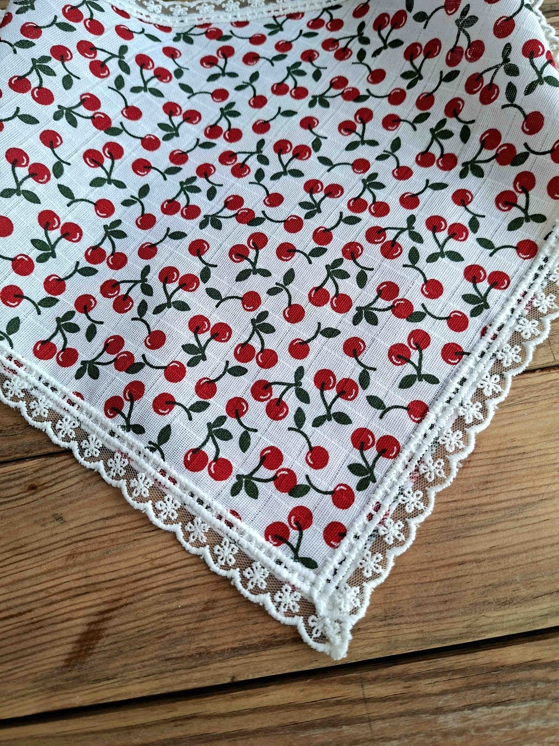 Mufin Collection Anne Kız Kiraz Desenli Dantelli Bandana Seti, Çift Kat Pamuklu Müslin Kumaş görsel 2