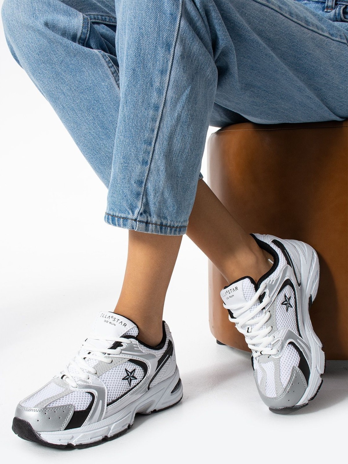 Ellastar 570 New Kadın Sneakers Spor Ayakkabı Düz Tabanlı Şıklık ve Konfor İçin Siyah Renk Seçeneği görsel 6