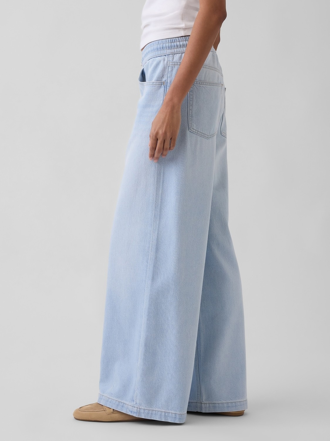 Gap Kadın Açık Mavi Mid Rise Ultrasoft Easy Baggy Jean Pantolon görsel 4