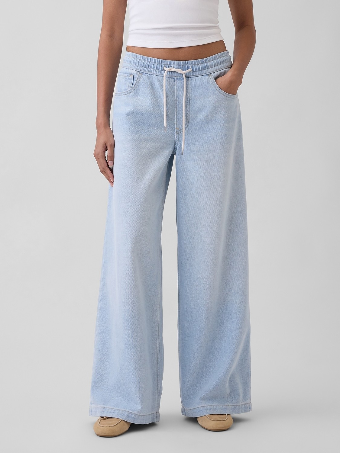 Gap Kadın Açık Mavi Mid Rise Ultrasoft Easy Baggy Jean Pantolon görsel 5