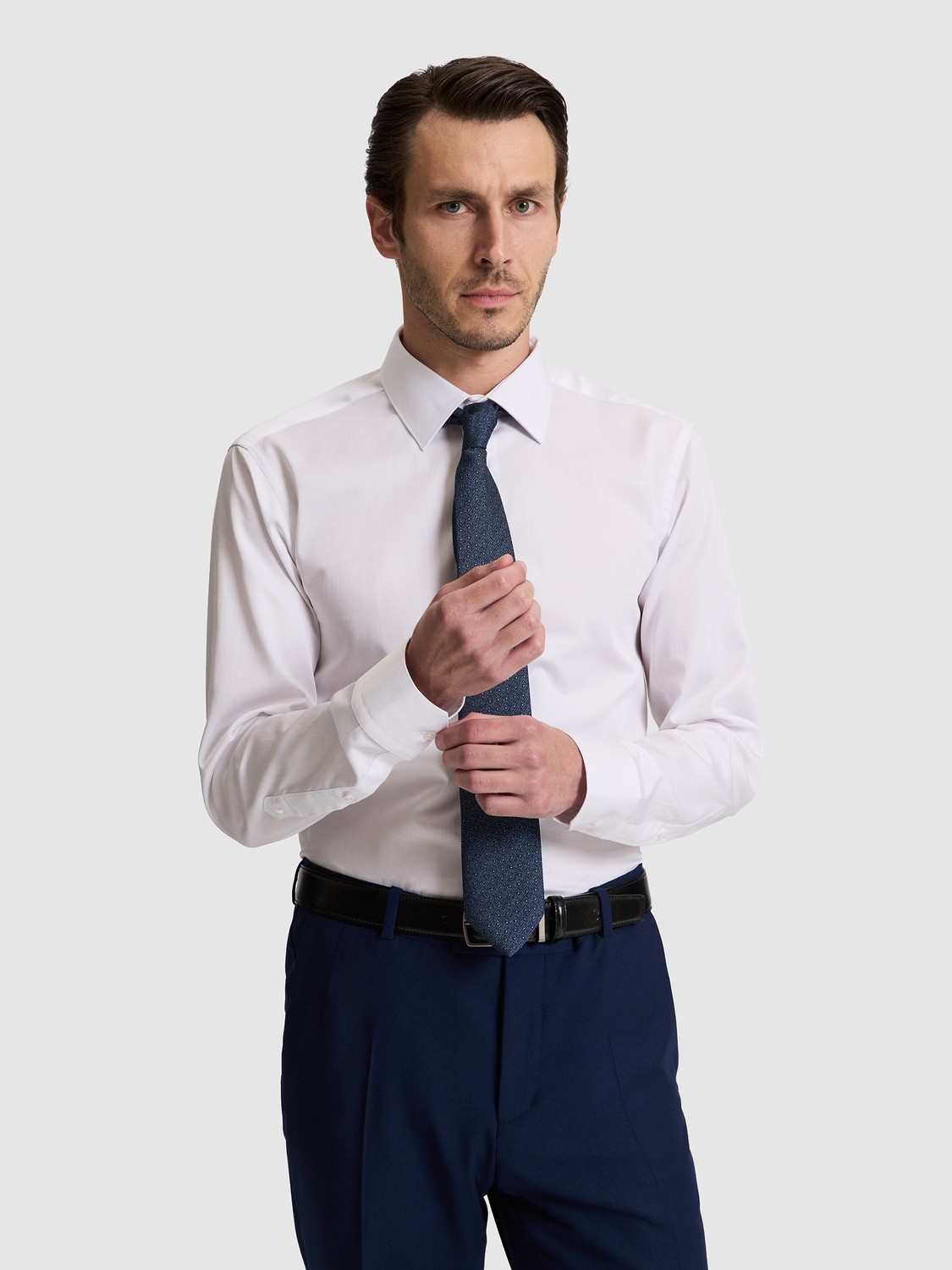 Cacharel Beyaz Slim Fit %100 Pamuk Klasik Yaka Basic Gömlek 50328756 VR013