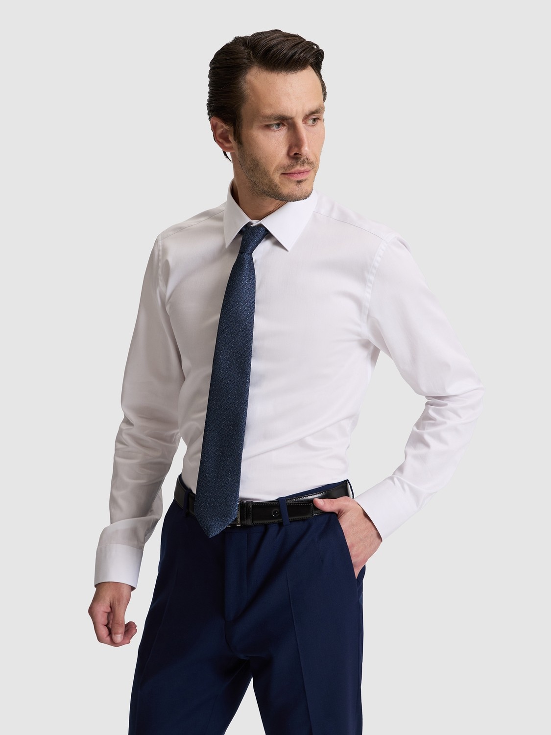 Cacharel Beyaz Slim Fit %100 Pamuk Klasik Yaka Basic Gömlek 50328756 VR013 görsel 3