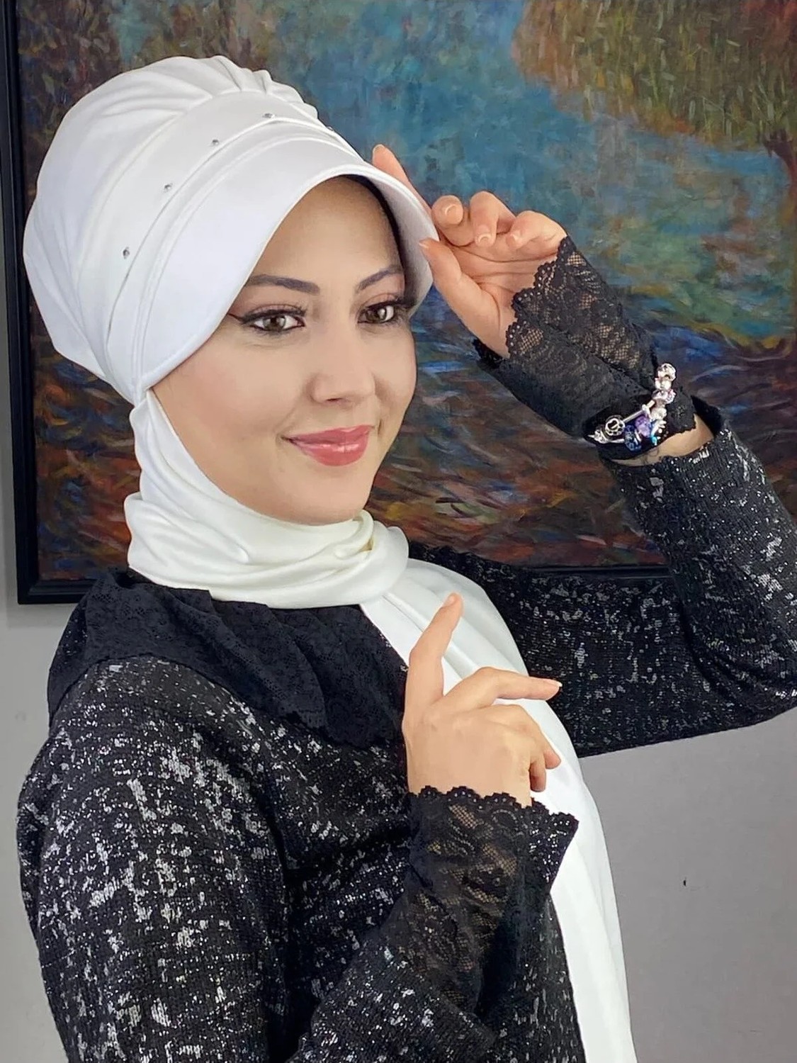 Butik Ambar Beyaz Kare Taş Detaylı Baharlık Şapka görsel 5