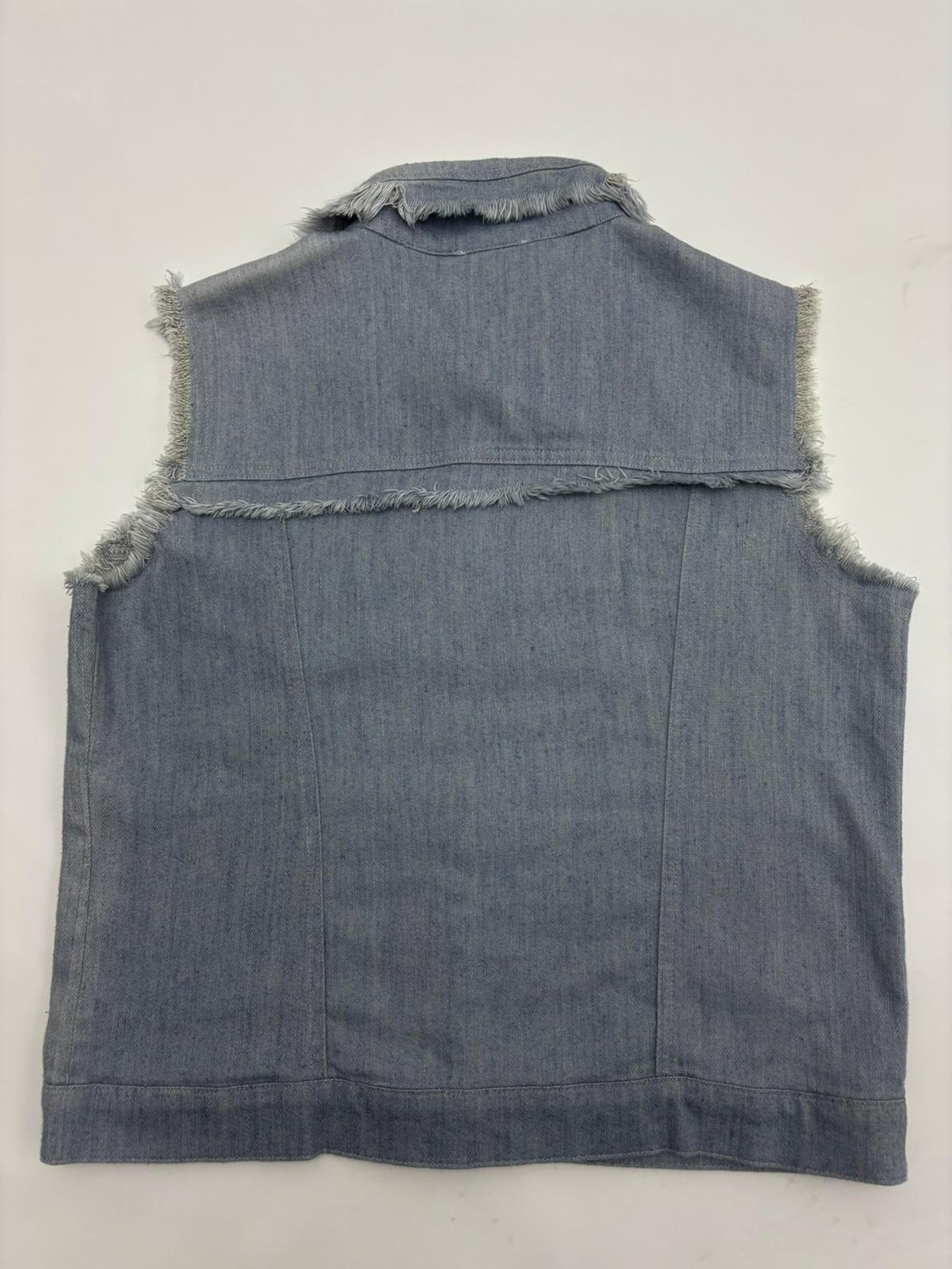 La Velina Büyük Beden Denim Yakalı Düğmeli Parlak Taşlı Kolsuz Eskitme Detaylı Kadın Yelek görsel 7