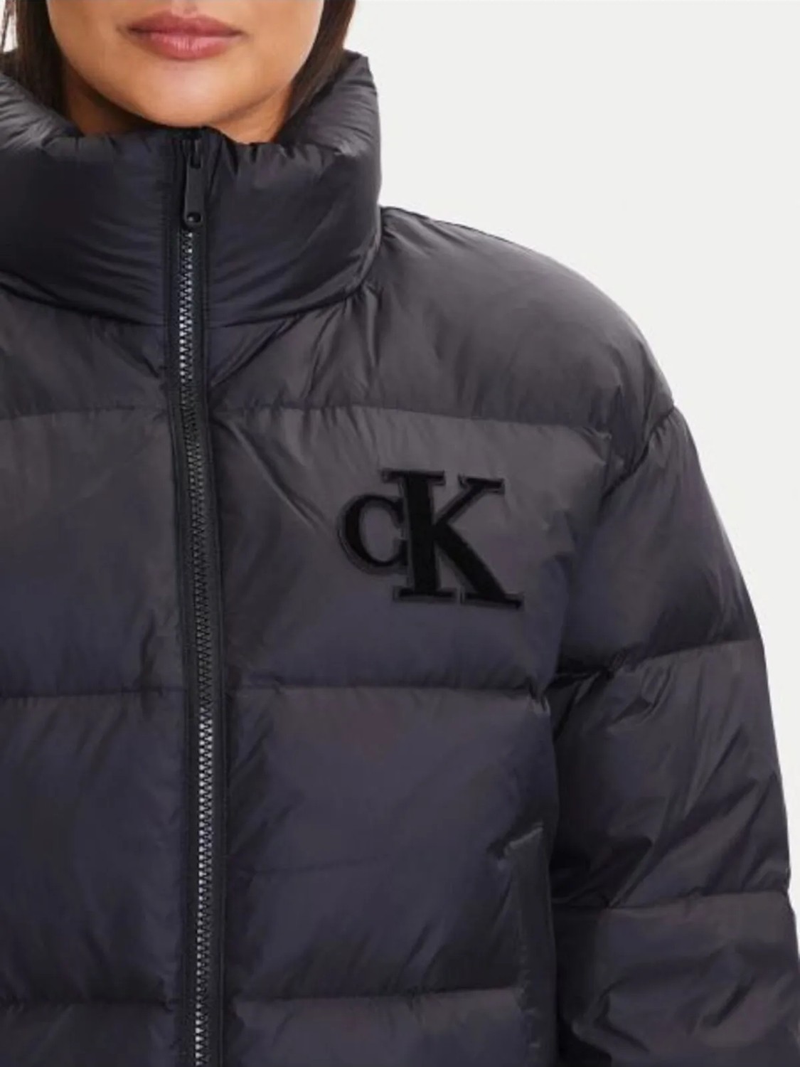 Calvin Klein Kapitoneli Logolu Boxy Fit Dik Yaka Şişme Ceket LV047D503GUB1 Bayan Ceket LV047D503G Ub1 görsel 8