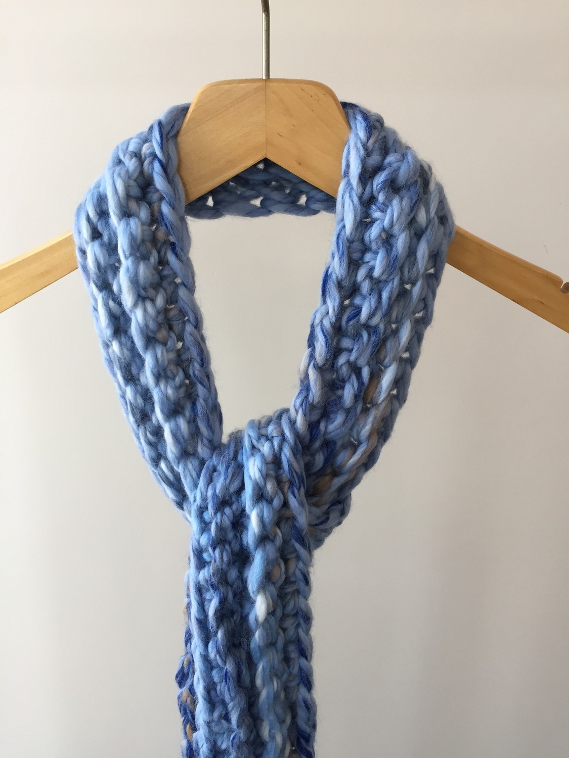 Mora Knit Atkı El Örgüsü Yünlü Çok Renkli Atkı görsel 3