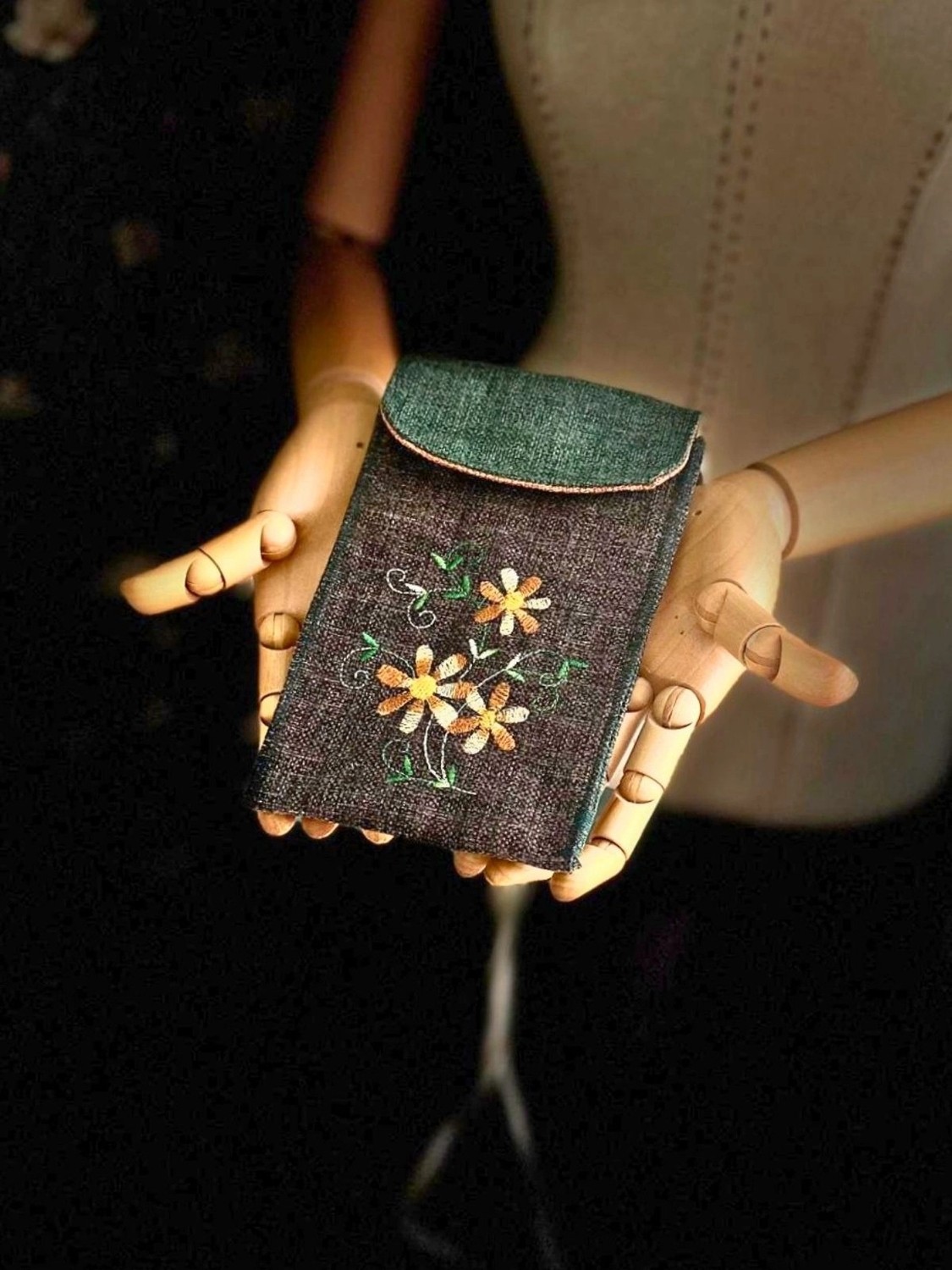 Ggart Handmade Meadov Nakış Işlemeli Keten Telefon Çantası, Telefon Kılıfı Artv2