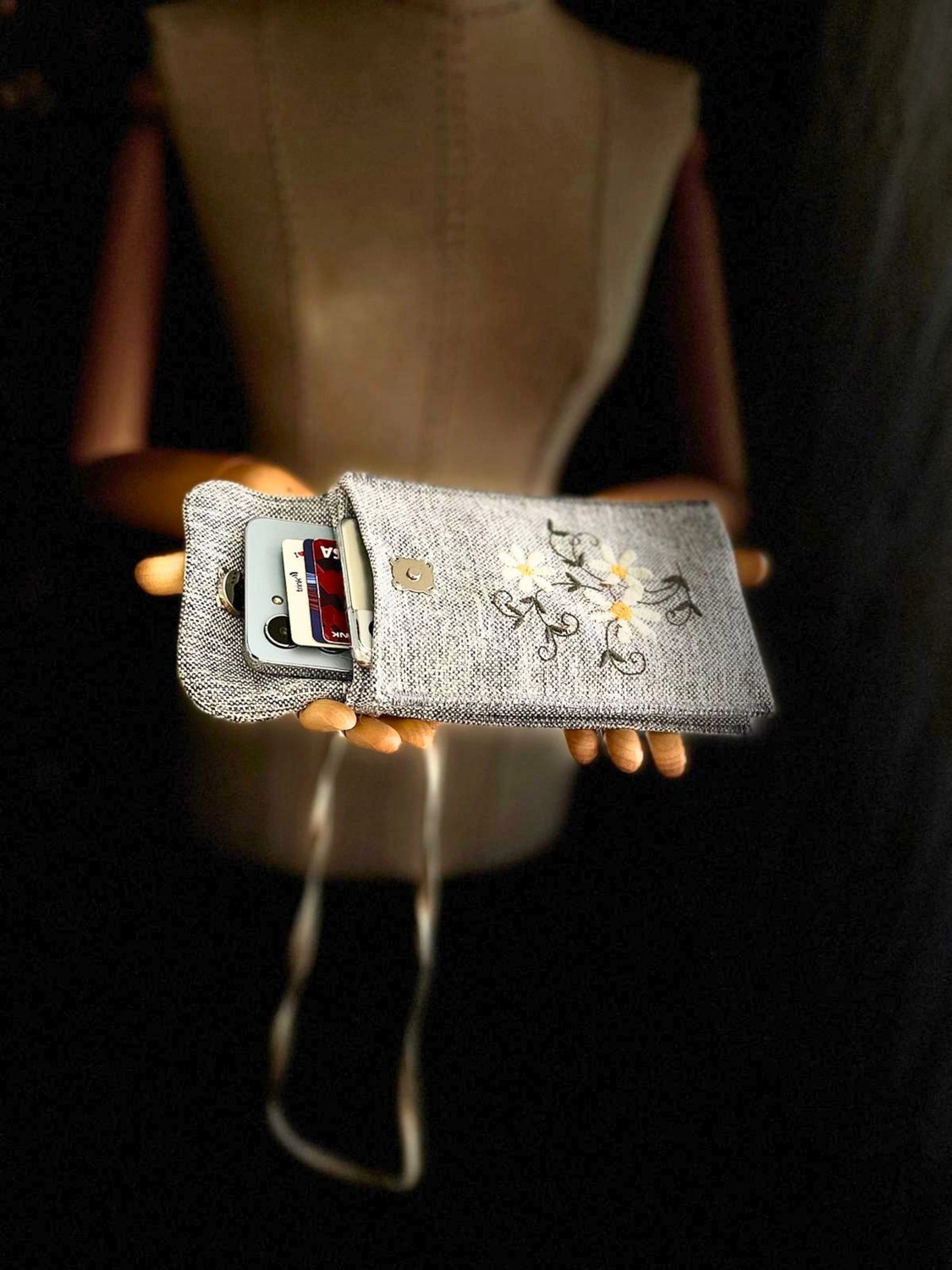 Ggart Handmade Meadov Nakış Işlemeli Keten Telefon Çantası, Telefon Kılıfı V46 görsel 3