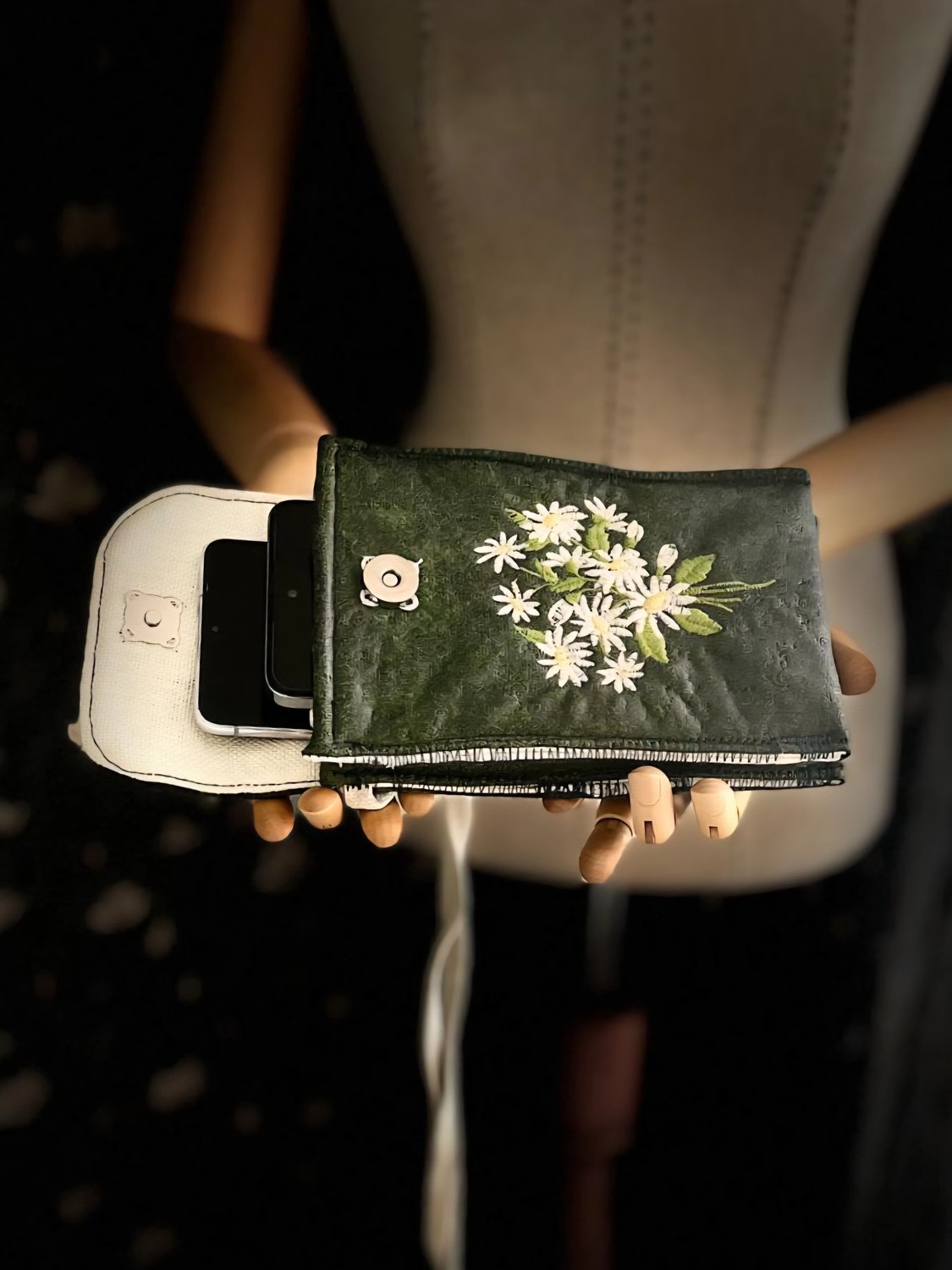 Ggart Handmade Meadov Nakış Işlemeli Telefonluk, Telefon Çantası V43