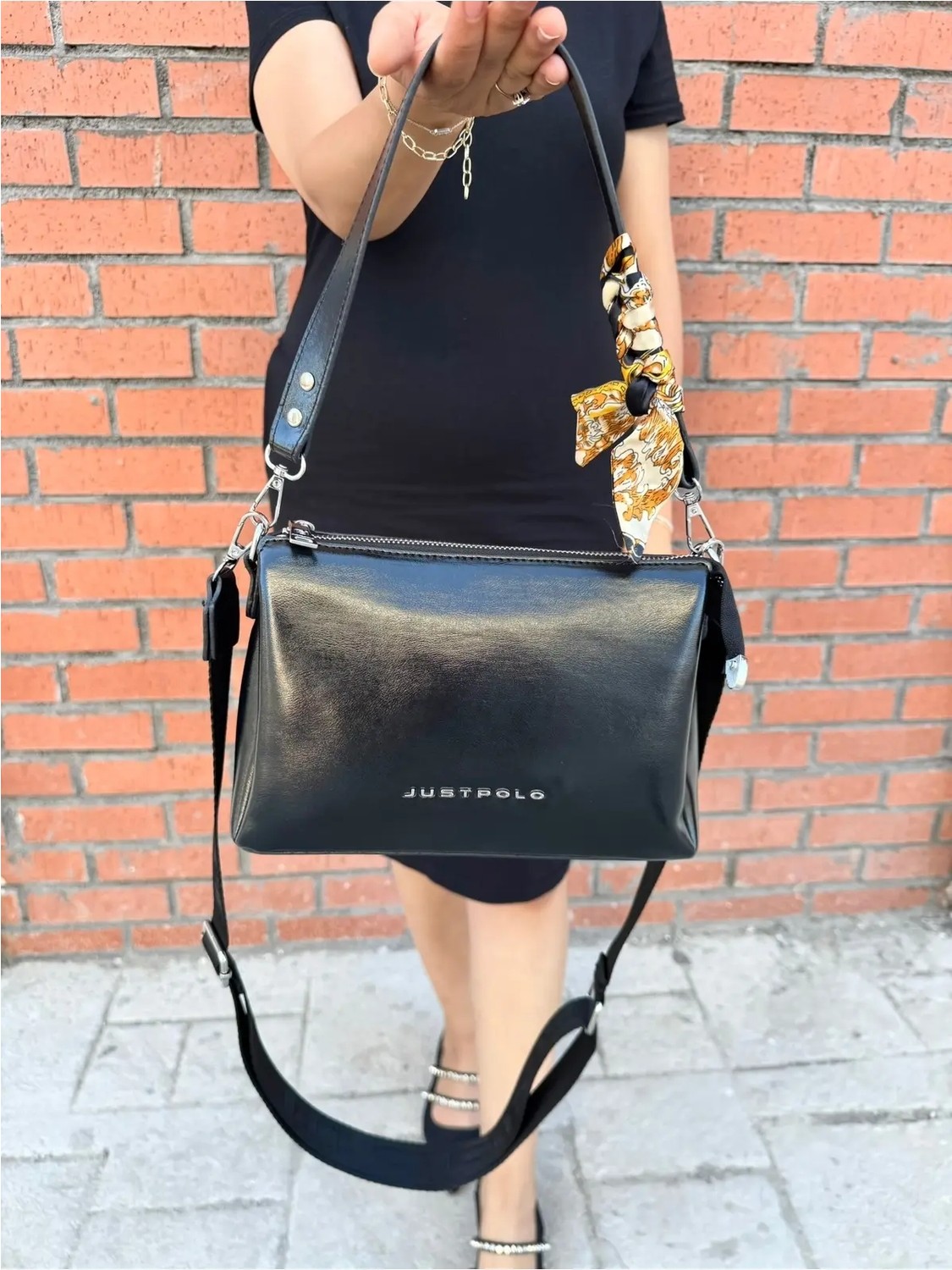 Just Polo Kadın Premium Şal Detaylı Yumuşak Deri Ayarlanabilir Askılı Çapraz El ve Omuz Çantası Ebat : 28 x 18 cm görsel 4