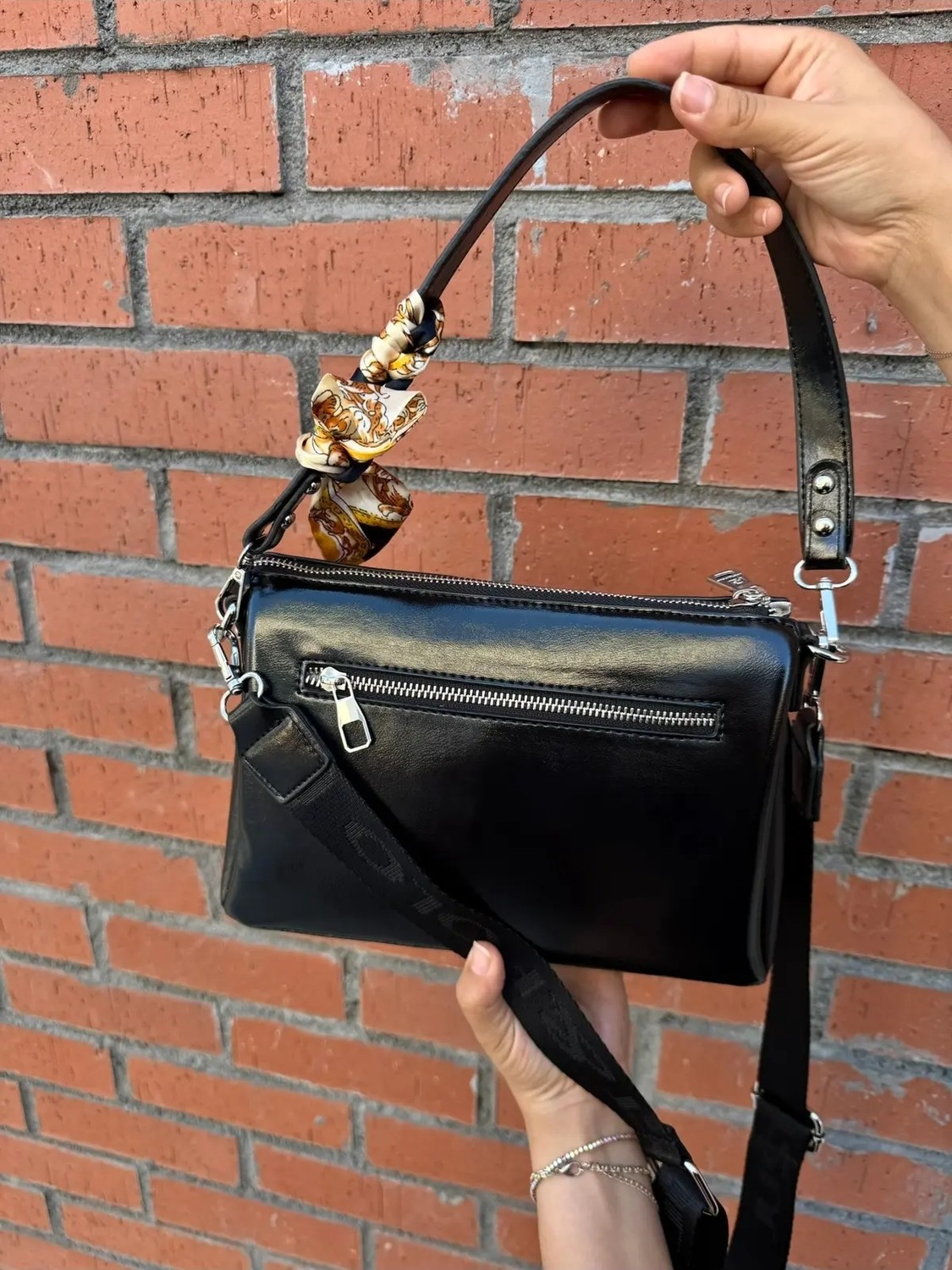 Just Polo Kadın Premium Şal Detaylı Yumuşak Deri Ayarlanabilir Askılı Çapraz El ve Omuz Çantası Ebat : 28 x 18 cm görsel 7