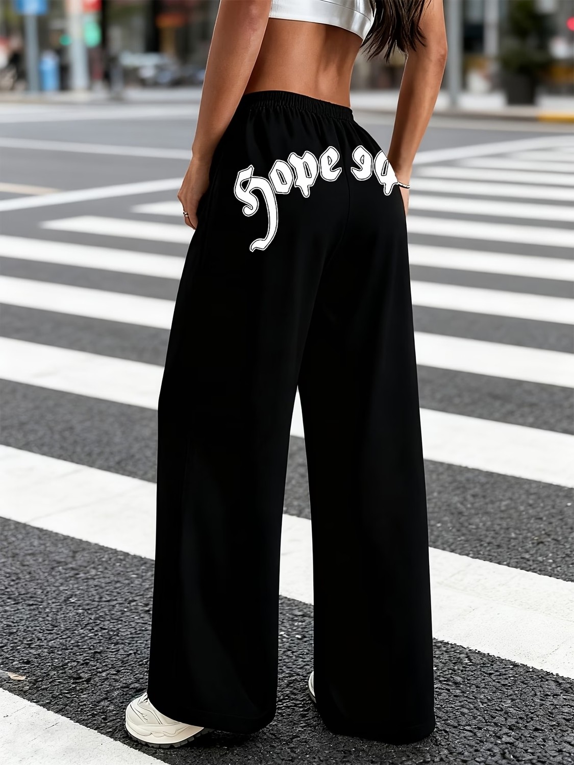 Macklin Unisex Kadın Erkek Hope House Sırt ve Bel Yazı Baskılı Oversize 3 Iplik Kapüşonlu Sweatshirt ve Baggy Eşofman Altı görsel 2