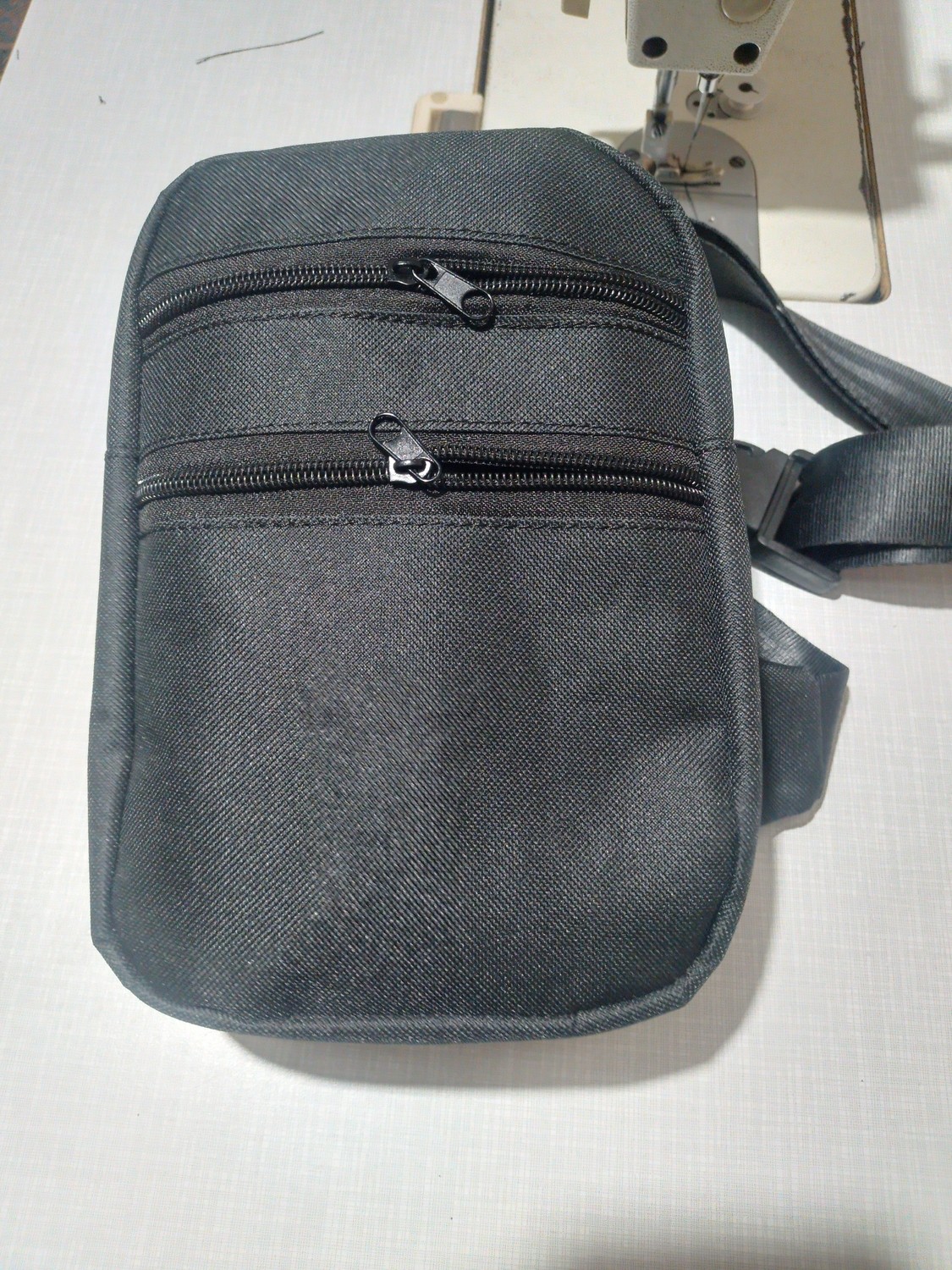 Emre Çanta Dikim Evi Dikey Model 4 Bölmeli Çapraz Göğüs Çantası Geniş Hacimli Body Bag (Logosuz Sade Tasarım) görsel 2