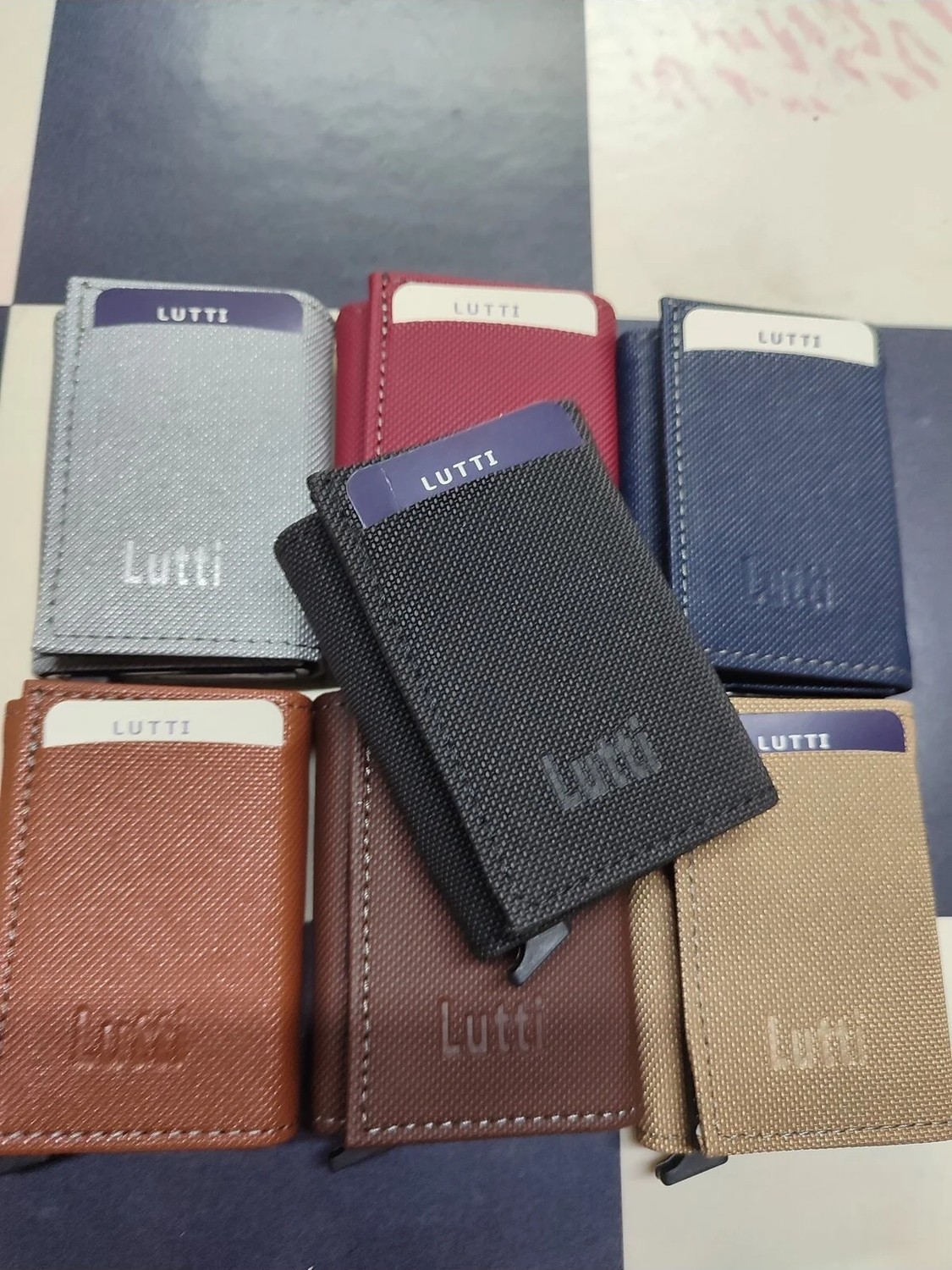 Lutti 7 Adet Ekonomik Renk Renk Mekanizmalı Kartlık Cüzdan görsel 2