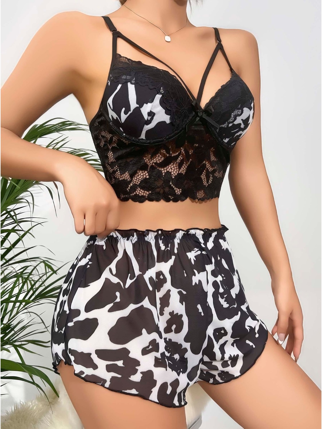Kadın Siyah Leopar Desenli Dantel Detaylı Şortlu Gecelik Pijama Takımı 5055, Beden: L/xl, Renk: Siyah görsel 3