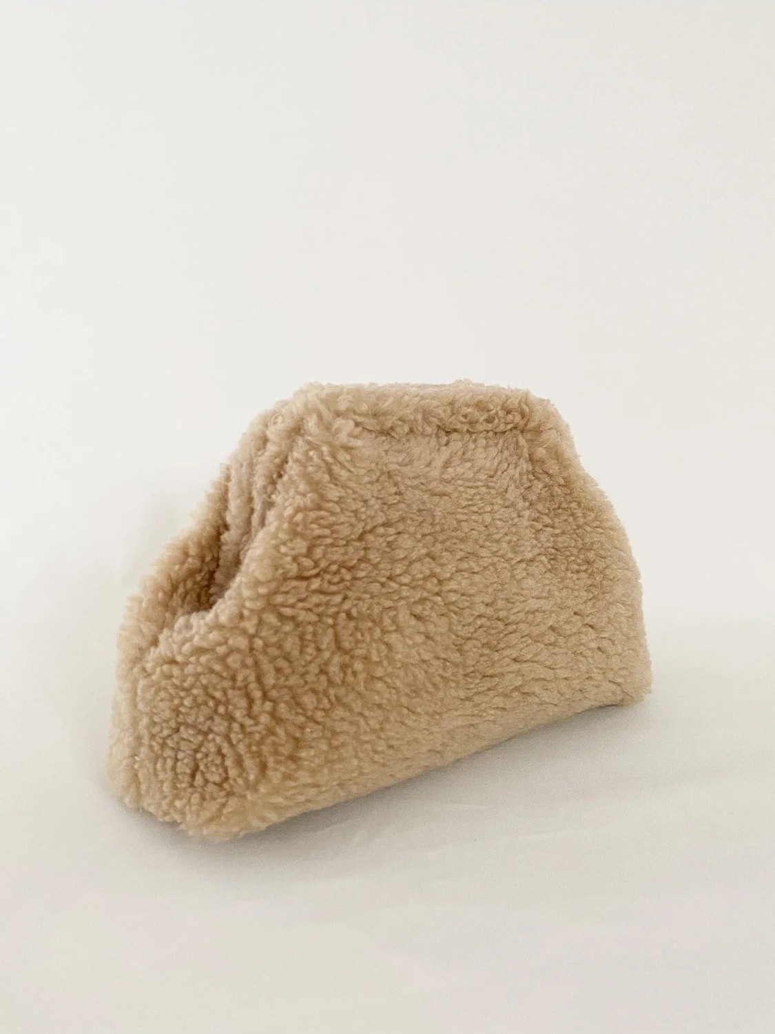 Heybes Kadın Zincirli Kahve Teddy Peluş Clutch El Çantası görsel 4