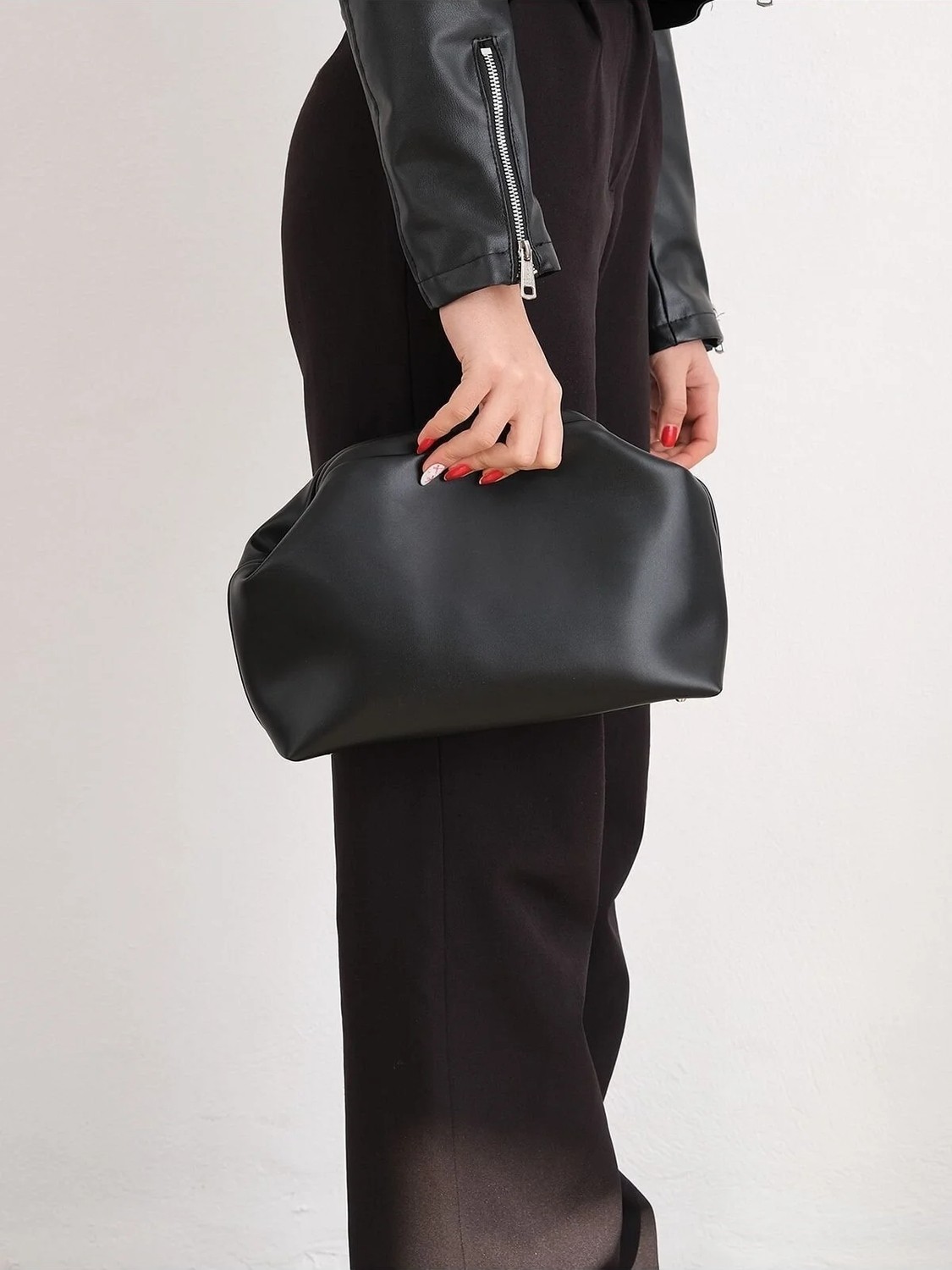 Heybes Kadın Siyah Vegan Deri Clutch El Çantası görsel 5