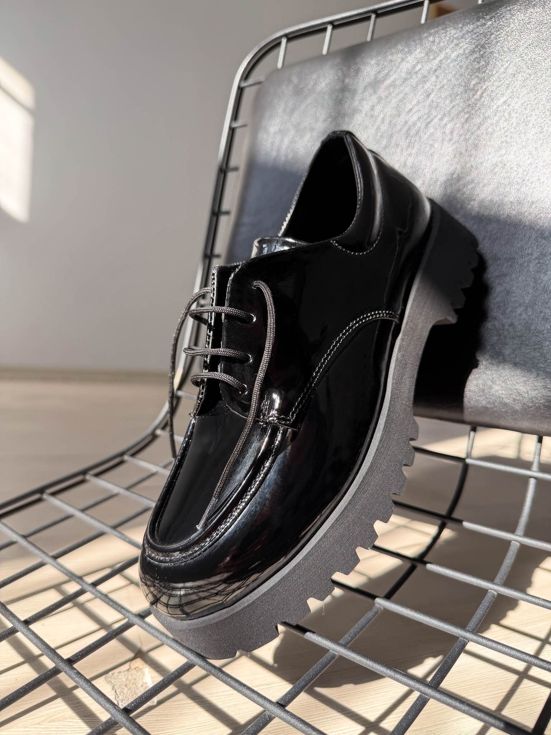 Zerenyus ZRK-XKX6 Premium Kalın Taban Siyah Rugan Bağcıklı Günlük Unisex Oxford Ayakkabı görsel 6