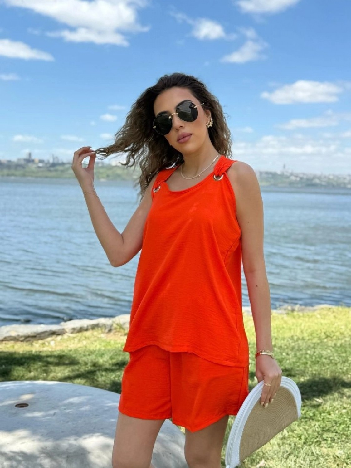 Pileli Store Kadın Kolsuz V Yaka Kuş Gözü Detay Bluz Short Aerobin Ikili Takım