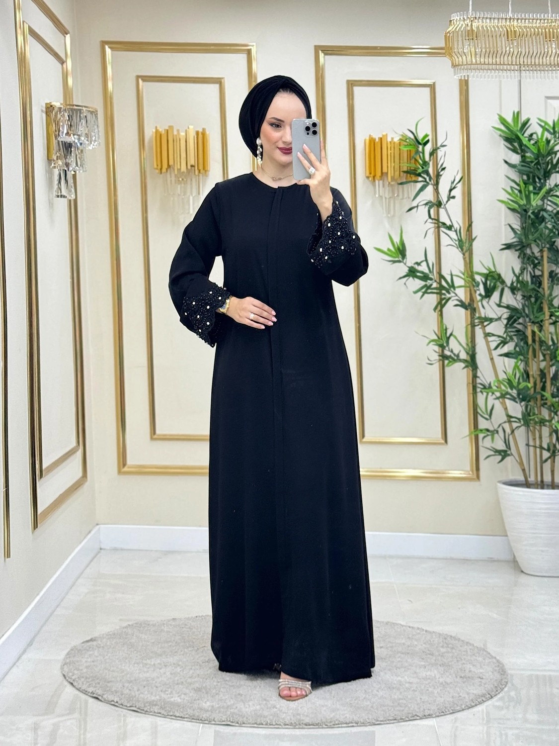 Nazzain Kolları Işlemeli Ferace Siyah
