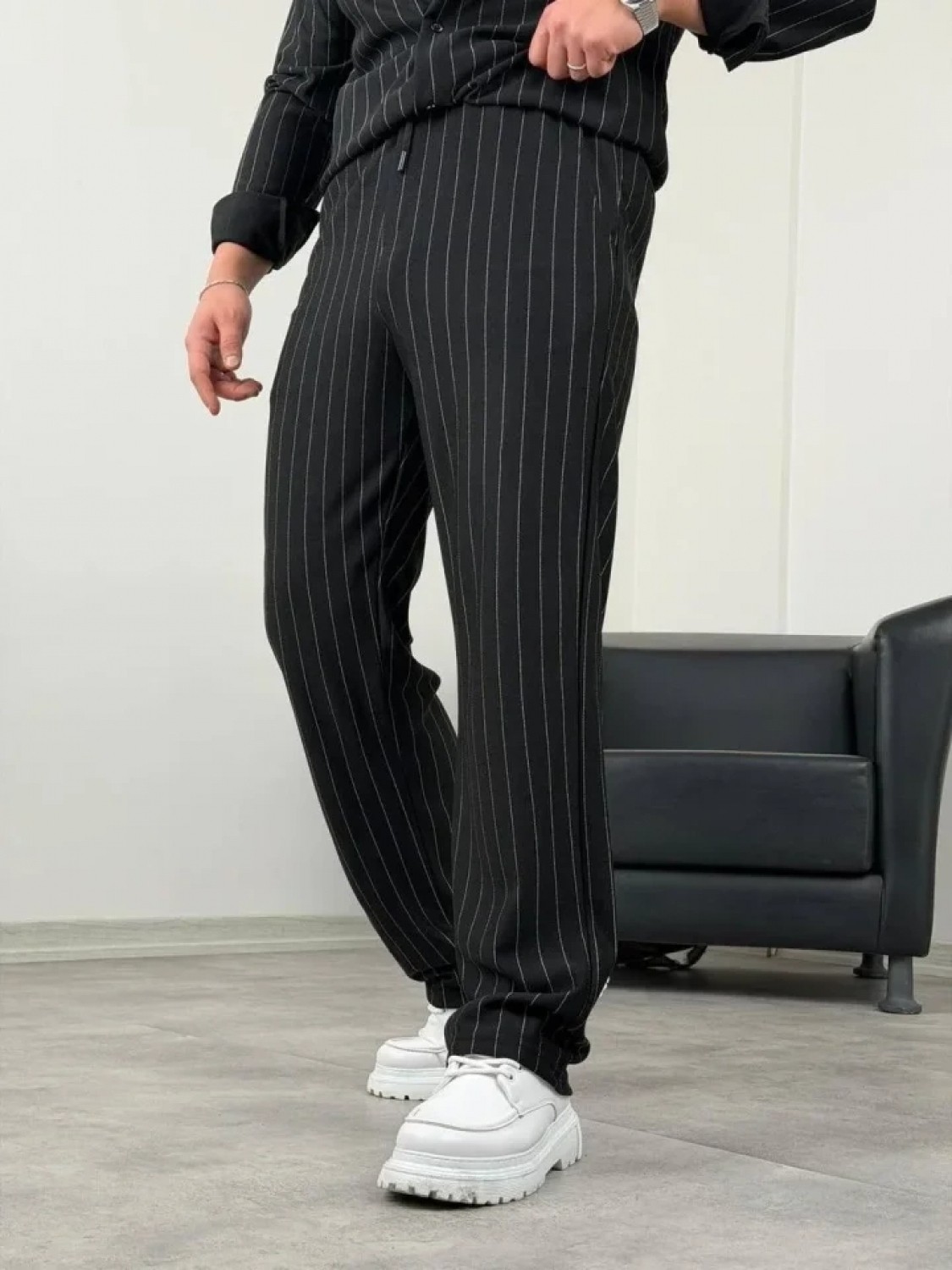 Pileli Store Erkek Çizgili Krep Kumaş Krem Gömlek Pantolon Alt Üst Takım Uzun Kollu - Siyah görsel 3