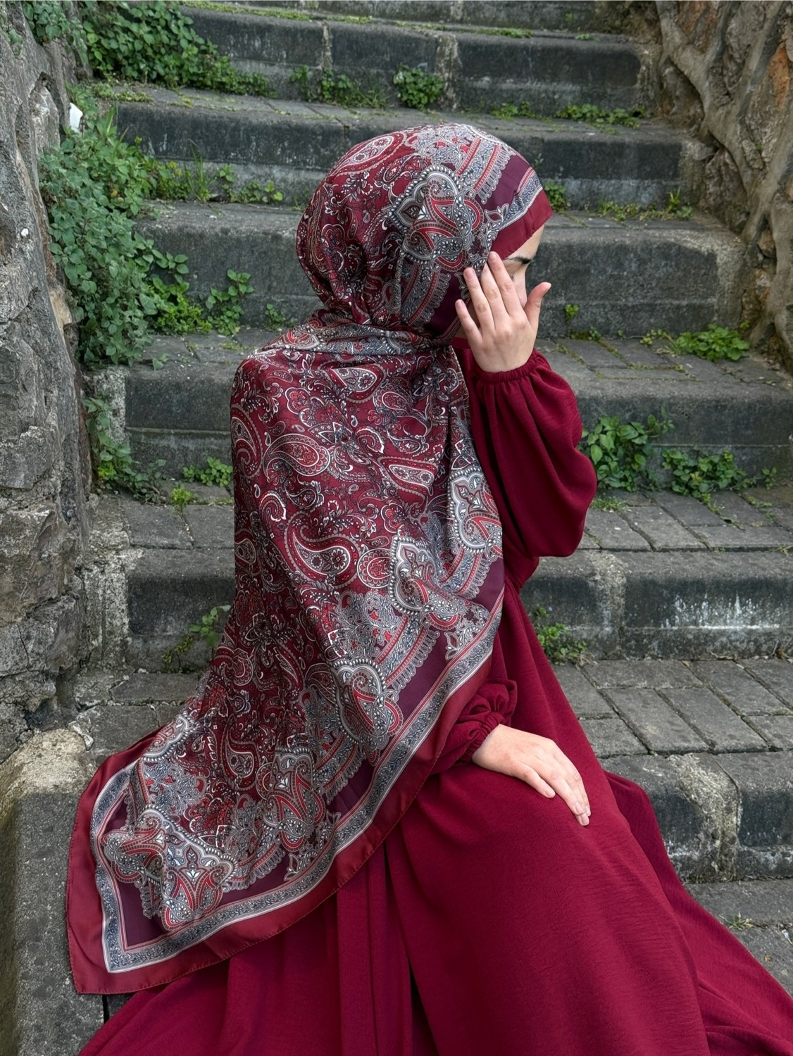 Qalortex Scarf Bordo Pamuklu Etnik Desen Şal Kadınlar İçin Şık ve Rahat Kullanım Sunan Aksesuar
