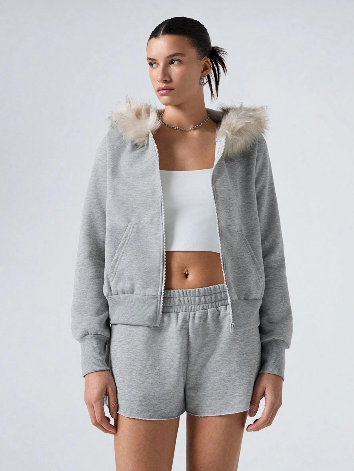 Afri Kadın Siyah Fermuarlı Kapüşonlu Sweatshirt, Kürkü Siyah Kapüşonlu, Cepli, Rahat Kalıp görsel 3