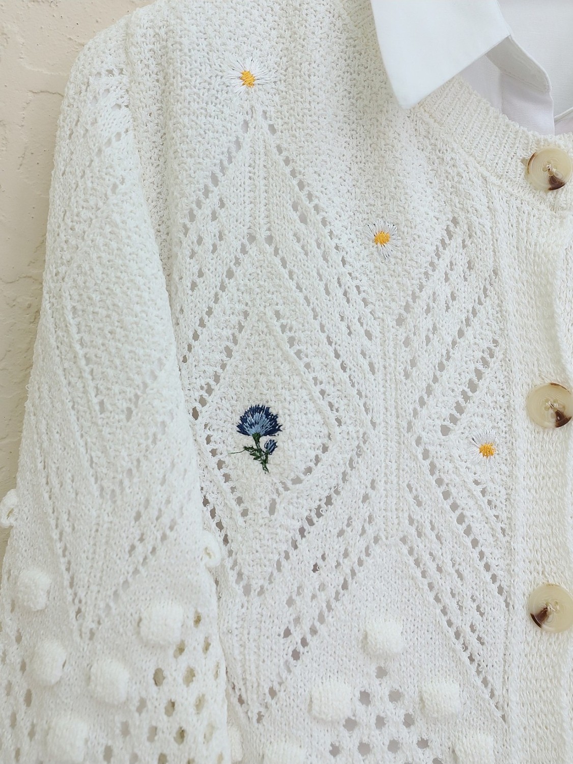Moda Morfo Çiçek Nakışlı Düğmeli Triko Hırka -Ekru görsel 2