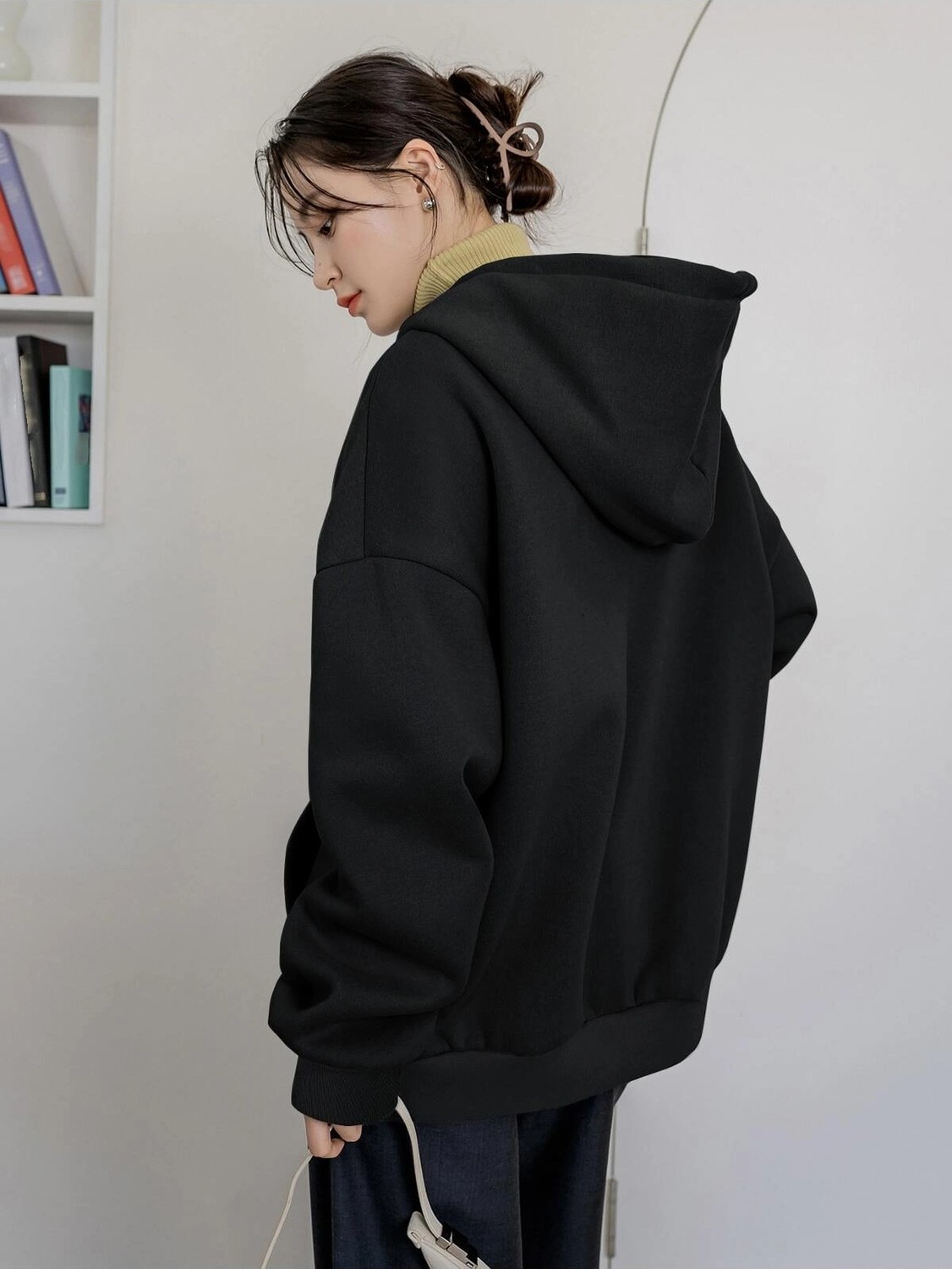 Tarzsokak Coke Serisi Dazy-Less Letter Graphic Kangaroo Pocket Drawstring Hoodie görsel 2