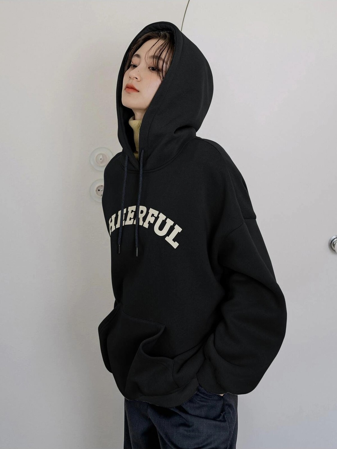 Tarzsokak Coke Serisi Dazy-Less Letter Graphic Kangaroo Pocket Drawstring Hoodie görsel 5