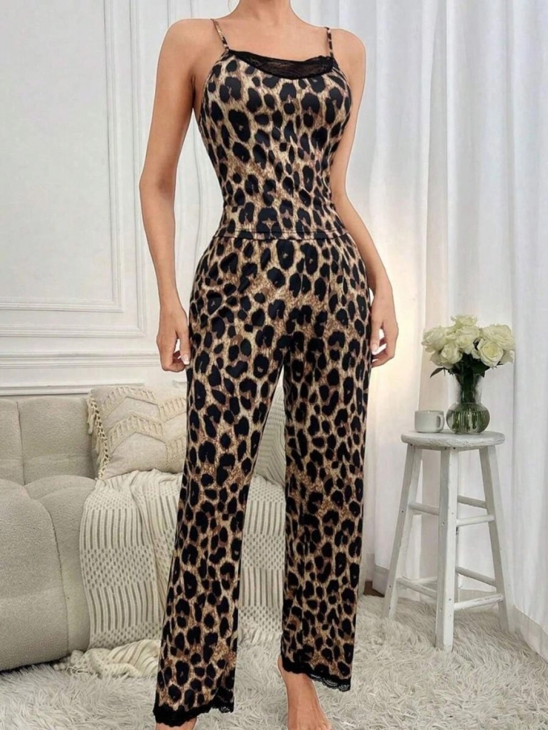 Pileli Store Kadın Ip Askılı Yakası Dantelli Bluz ve Pijama Sandy Ikili Takım görsel 3