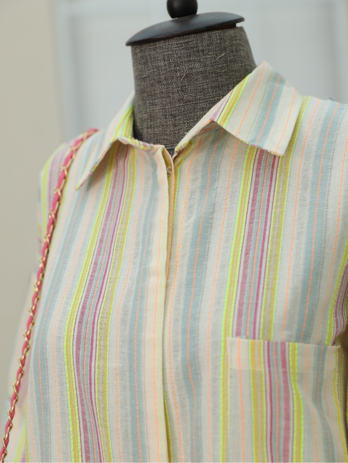 Moda Morfo Kabartma Çizgili Tek Cepli Oversize Gömlek -Fosfor Y. görsel 3
