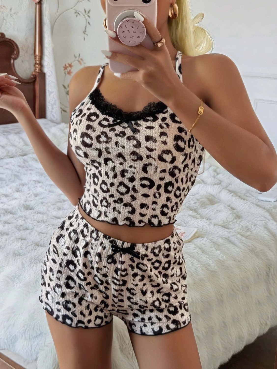 Nemere Kadın Leopar Desenli Zarif Şortlu Pijama Takımı Özel Tasarım görsel 2